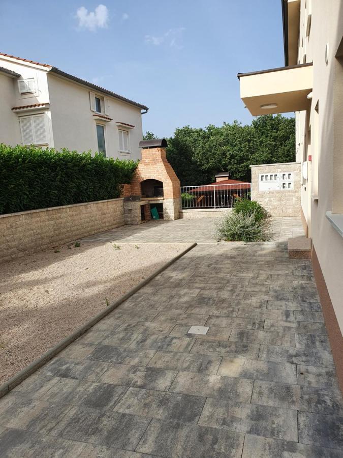 Teo Lägenhet Čižići Exteriör bild